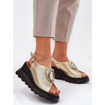 Dámské sandále Dámské Kožené Sandály Na Klínu S Ozdobou Artiker 56C0111 Barva: Zlatá, Velikost: 38