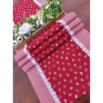ubrus Běhoun - červená srdce drobná v kombinaci s kostičkou