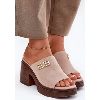 Dámské pantofle Dámské sandály na masivním podpatku se zlatým detailem Vinceza 17400 Barva: Béžová, Velikost: 40