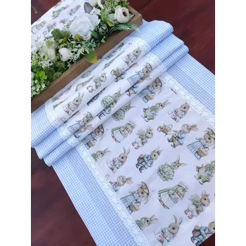 ubrus Běhoun - zaječí rodinka s pomněnkově modrou kostičkou