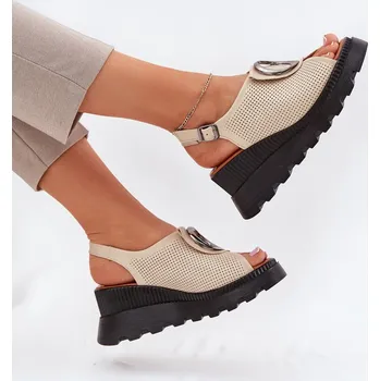 Dámské sandále Dámské Kožené Sandály Na Klínu S Ozdobou Artiker 56C0111 Barva: Béžová, Velikost: 41