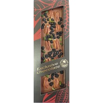 Čokoláda SEVERKA Mléčná čokoláda s pekanovými ořechy, pistáciemi a borůvkami 135g