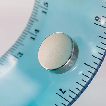 Dekorativní magnet Magsy Neodymový magnet válec pr.13x4 N 80 °C, VMM7-N42 Počet kusů: 1 ks