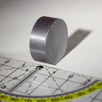 Dekorativní magnet Magsy Feritový magnet válec pr.25x10