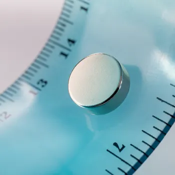 Dekorativní magnet Magsy Neodymový magnet válec pr.11x4 N 80 °C, VMM7-N42 Počet kusů: 1 ks