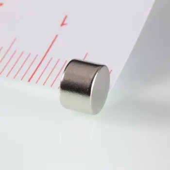 Dekorativní magnet Magsy Neodymový magnet válec pr.6x4 N 80 °C, VMM4-N35 Počet kusů: 1 ks