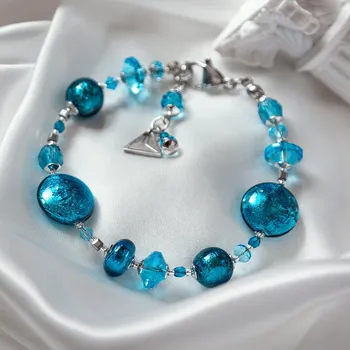 Náramek Lampglas Náramek Blue Mother of Pearl s ryzím stříbrem v perlách Lampglas Zvolte styl náramku: Jemnější vzhled