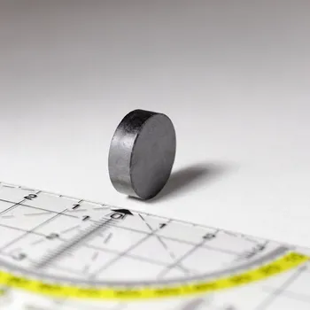Dekorativní magnet Magsy Feritový magnet válec pr.17x5,3 Počet kusů: 47 ks