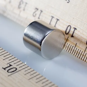 Dekorativní magnet Magsy Neodymový magnet válec pr.12x11 N 80 °C, VMM7-N42 Počet kusů: 8 ks