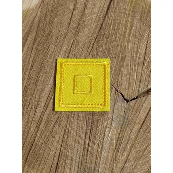 Nažehlovačka čtverec barva žlutá