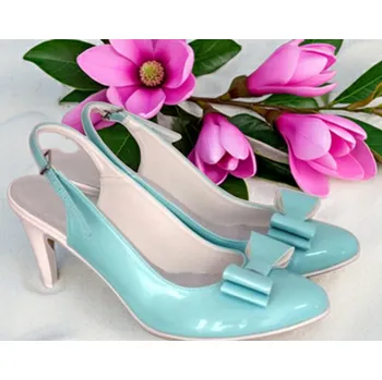 Dámské lodičky Lakované boty s otevřenou patou - světle modré Velikost obuvi: 35