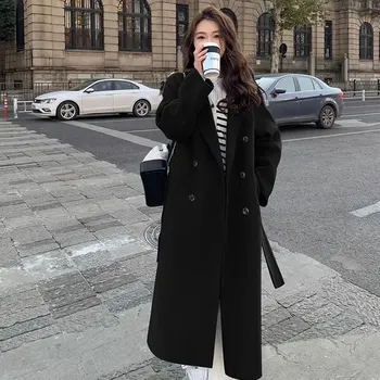 Dámský kabát Modrý dámský kabát s páskem – volný střih, midi délka Barva: Černá, Velikost: M