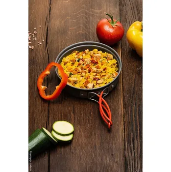 Pamlsek pro psa KUŘECÍ MASO S KUSKUSEM A ZELENINOU 160G