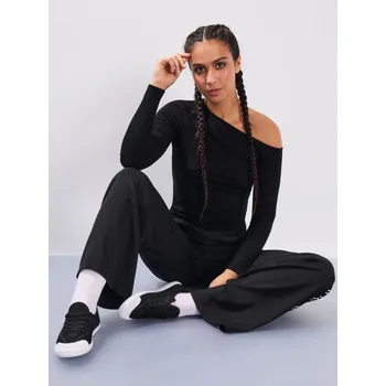 Dámské tenisky Sinsay - Tenisky s ozdobným prošíváním - černá - 356EL-99X - 356EL-99X-41