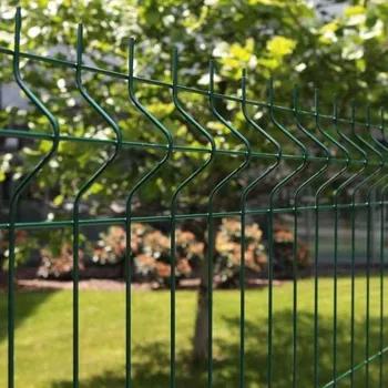 Plot Svařovaný plotový panel BRAVO 3D LIGHT poplastovaný 1530 mm s vodorovným prolisem | zelená RAL 6005 | oko 50 × 200 mm | drát 4,0 mm