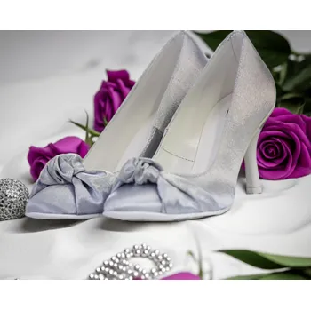 Dámské lodičky Atlasové lodičky s uzlem - stříbrné Velikost obuvi: 40