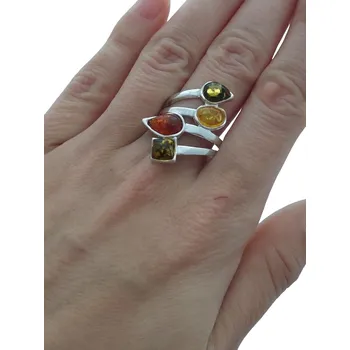 Prsten Jantarový prsten moderní tříbarevný ve velikosti 58