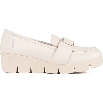 Dámské polobotky Goodin Klasické dámské světle béžové polobotky na klínku 39