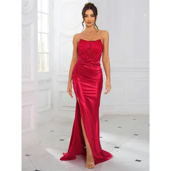 Dámské šaty Dlouhé večerní šaty s flitry, rozparek, hluboký výstřih Barva: Červená, Velikost: XL