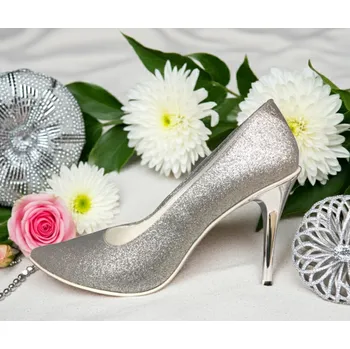 Dámské lodičky Stříbrné třpytivé lodičky se stříbrným podpatkem Velikost obuvi: 39