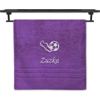 Osuška se jménem NA PŘÁNÍ fialová 70x140 Kopačka a míč