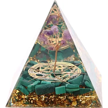 Drahý kámen Magieprirody.cz Orgonit pyramida 7x7 cm Malachit + Ametyst strom #OR064