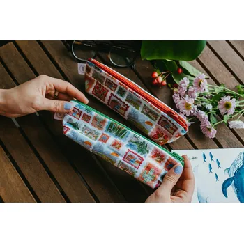 Penál ePiPí Penál - Známky Barva zipu: červená