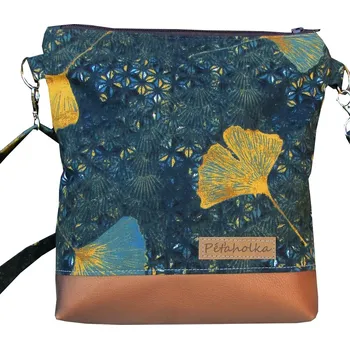 Městský batoh Petaholka - Menší kabelka s lístky ginkgo biloby