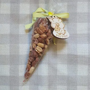 Arašídy v medovém karamelu se skořicí s talismanem pro štěstí zdarma 100 gramů