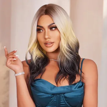 Paruka Paruka polodlouhé syntetické vlasy blond BWR