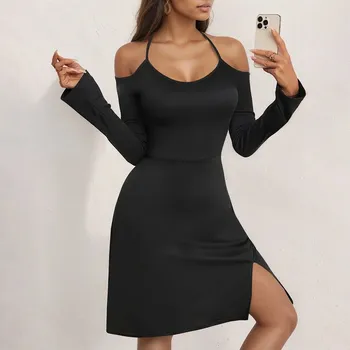 Dámské šaty Elegantní přiléhavé minišaty s hlubokým výstřihem Barva: Černá, Velikost: L