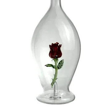 Karafa poupě růže červená