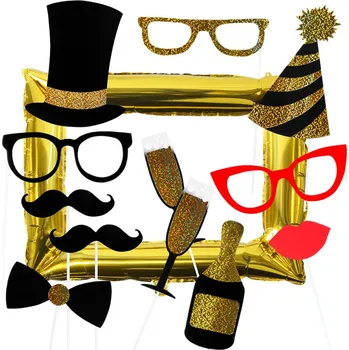 12 rekvizit a fotorámeček s fóliovým balónkem