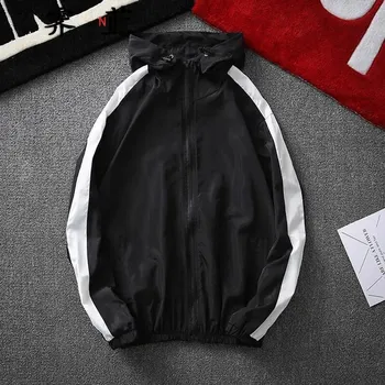 Pánská softshellová bunda Pánská lehká jarní bunda – módní streetwear s kapucí Barva: Černá, Velikost: M