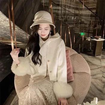 Dámský kabát Krátký kabát s mašlí – vlna a liška, elegantní styl Barva: Béžová, Velikost: M