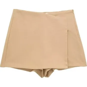 Dámské kraťasy Dámské elegantní asymetrické kraťasy s efektem sukně Stylová kraťasová sukně pro každodenní i společenské nošení Asymetrický módní střih khaki S