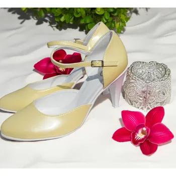 Dámské lodičky Lakované svatební boty - žluté Velikost obuvi: 34