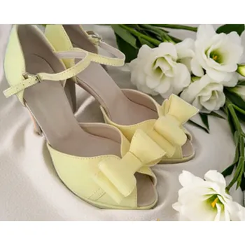 Dámské lodičky Saténové boty s otevřenou špičkou - banánově žluté Velikost obuvi: 34