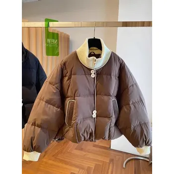 Dámská parka Dámská zimní bunda s peřím – se stojáčkem Barva: Kávová, Velikost: M