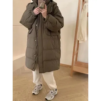 Dámská parka zimní péřová bunda – volný střih s kapucí Barva: Kávová, Velikost: M