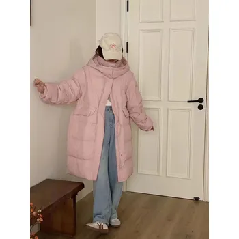 Dámská parka zimní péřová bunda – volný střih s kapucí Barva: Růžová, Velikost: M