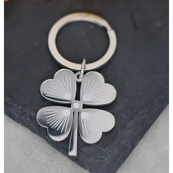 Přívěsek na klíče čtyřlístek