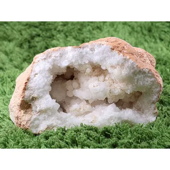 Drahý kámen Magieprirody.cz Křišťálová geoda 5.63 kg - 22x18x15 cm Brazílie #KRG15