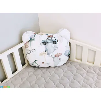 Polštář Bambusový polštář medvěd 30x40 cm Celým světem