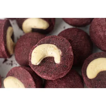 Potravina Lyofio Kešu v borůvkové krustě