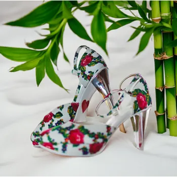 Dámské lodičky Svatební boty na platformě - květinové Velikost obuvi: 34