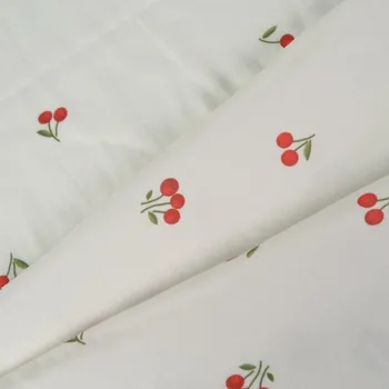 Látka mušelín / dvojitá gázovina 240 cm třešničky