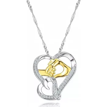 Náhrdelník Elegantní dámský stříbrný náhrdelník Ag 925 s přívěskem ruce v srdci