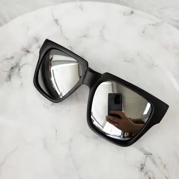 Sluneční brýle Flamenco Mystique Černé Sluneční Brýle s Velkýma Očima, Kovové Nosníky a Plastové Nosničky, UV 400