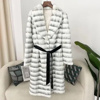 Dámský kabát Dámský kožich z pravé kožešiny – pruhovaný střih s páskem Velikost: S, Barva (Varianta): White Pruhovaná